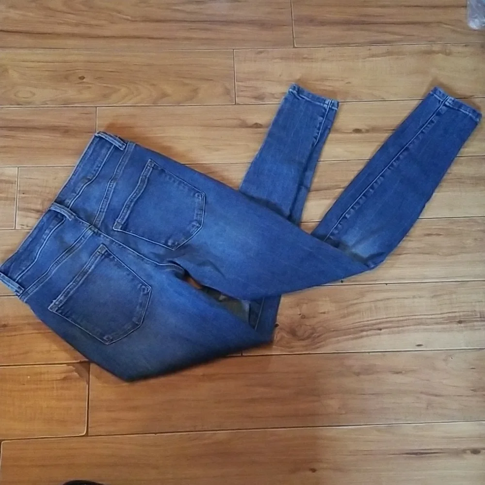 Brand new☆☆ Maurices Skinny Jeans - Picture 2 of 4